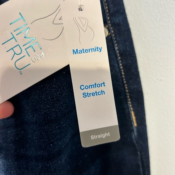 Women’s 2  XL (20) maternity jeans. Straight‎ leg.Time &Tru New with tags. - Picture 4 of 7